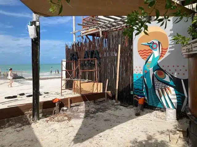 Letrero luminoso holbox